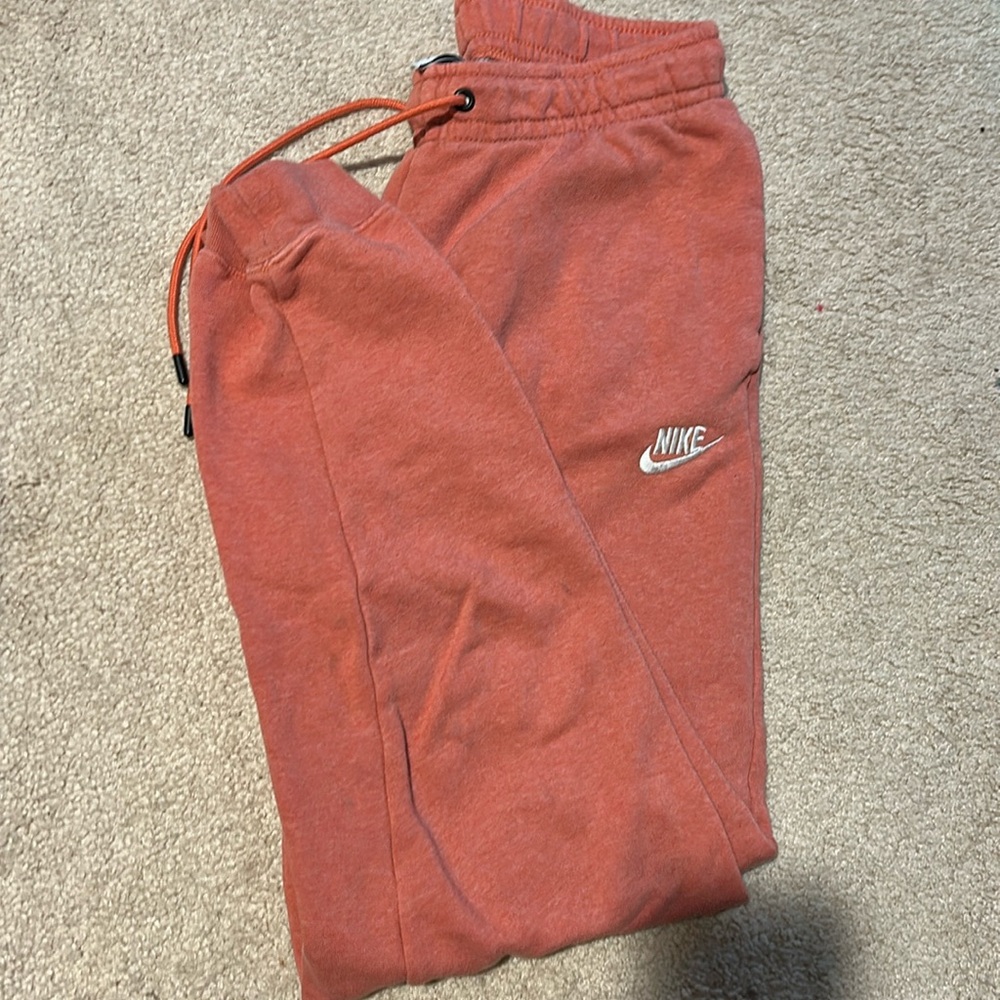 nike jogger sweatpants
